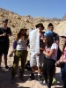תלמידי השכבה מטיילים באיזור הערבה